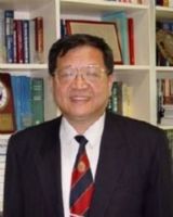 <span>2013 數理科學獎得獎者</span><div>彭旭明教授</div>
